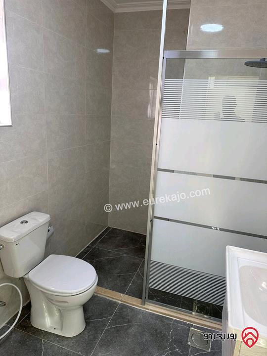 شقة فارغة طابق ارضي مساحة 120م للايجار في عمان - الرابية 