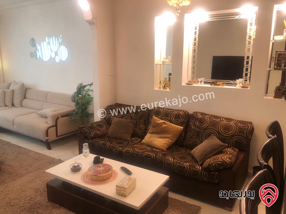 شقة طابق ثالث مساحة 120م للبيع في عمان - النصر حي عدن