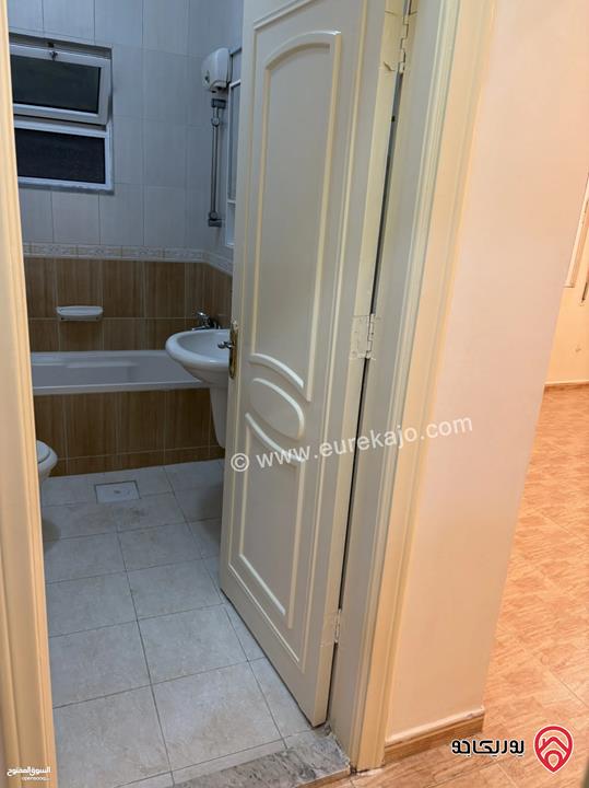 شقة طابق اول مساحة 170 متر للبيع في عمان - خلدا 