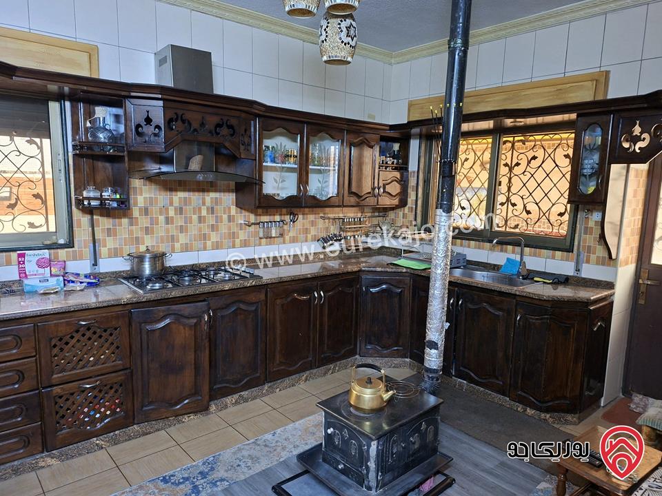 فيلا مساحة 218م على أرض 406م للبيع في الزرقاء - مدينة الشرق