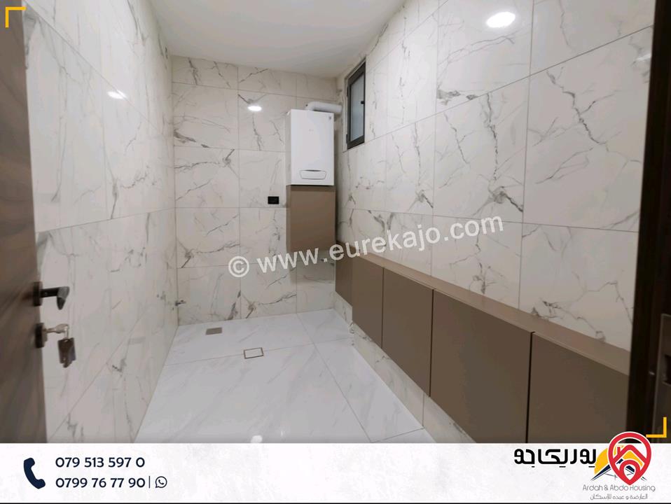 شقة شبه أرضي مساحة 177م مع ترس 50م للبيع في عمان - طريق المطار