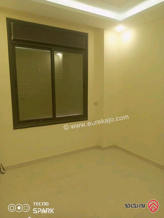 شقة مساحة 100م شبه ارضي للبيع في الزرقاء - مدينة الشرق