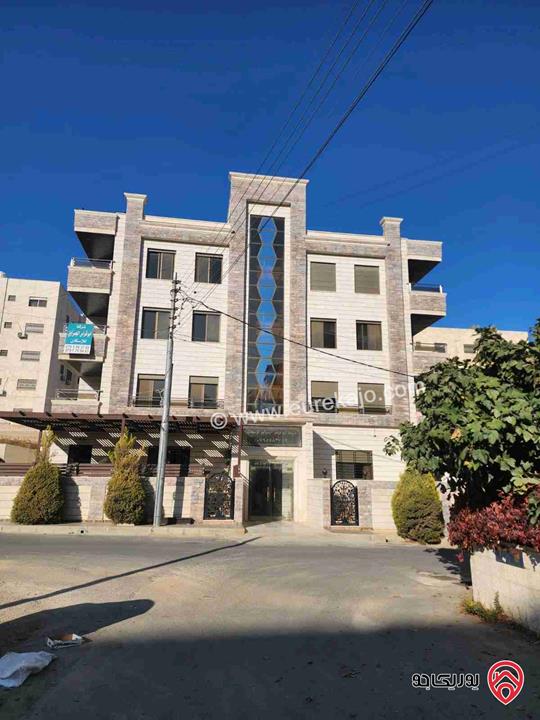 شقة فاخرة طابق ثاني شمالي مساحة 195 متر للبيع في عمان - الجبيهة 