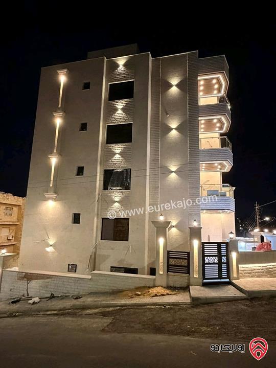 شقة ارضية فخمة مساحة 145م داخلي و 70م خارجي للبيع في عمان - الجاردنز