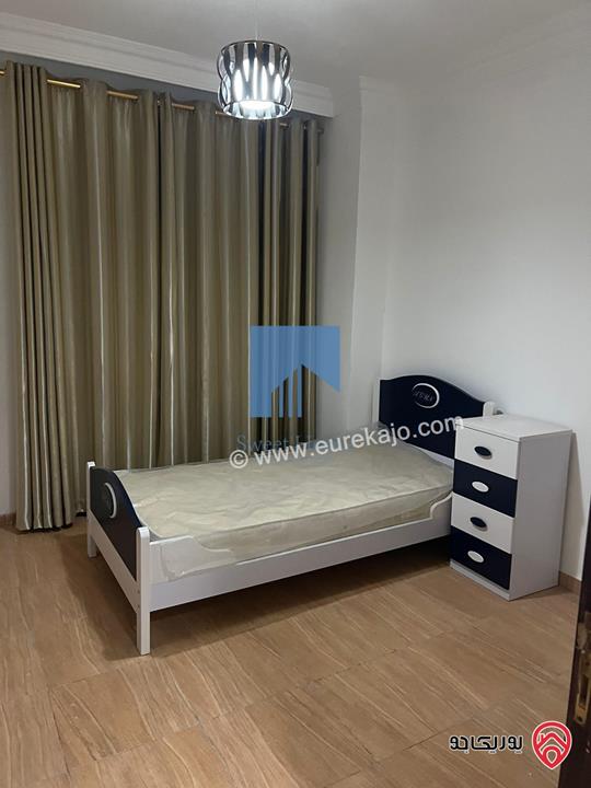 شقة مفروشة فاخرة للبيع في عمان - أم السماق قرب دوار النعيمات طابق ثالث 110م مع روف 110م تشطيب سوبر ديلوكس