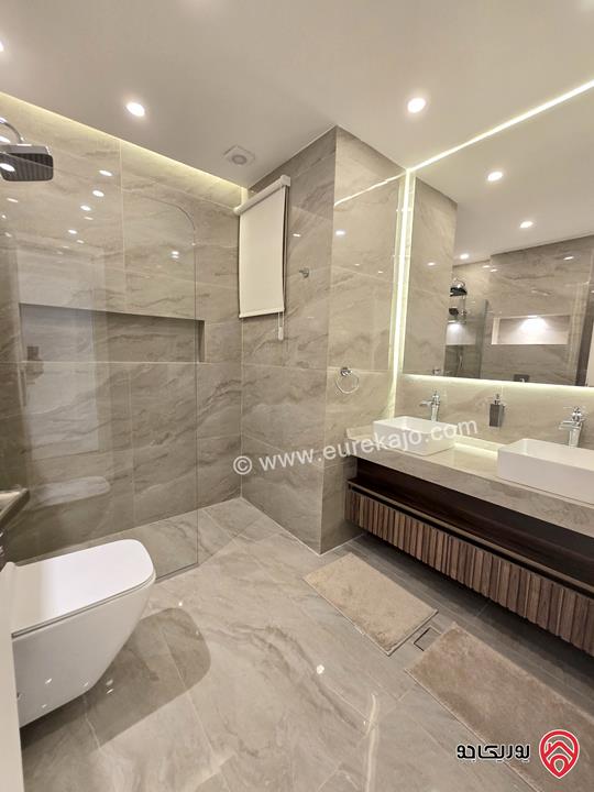 شقة فخمة مفروشة طابق ثالث مساحة 200م للإيجار السنوي في عمان - عبدون الحي الدبلوماسي 