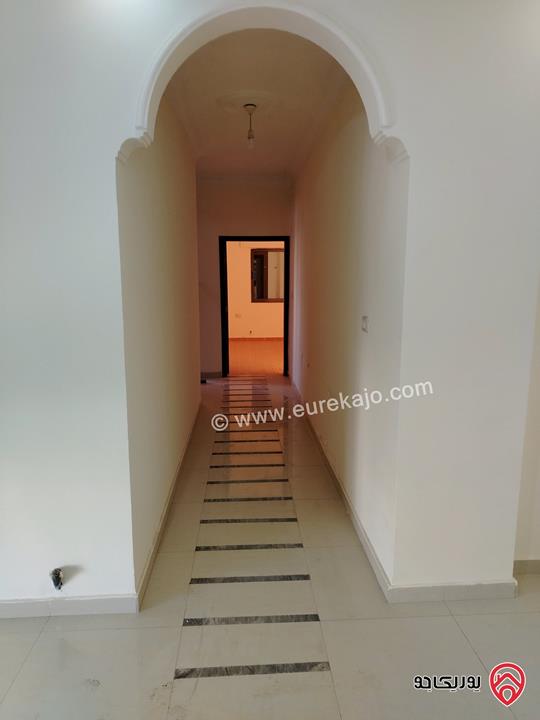 شقة طابق ثالث مساحة 190م للبيع في عمان - مرج الحمام 