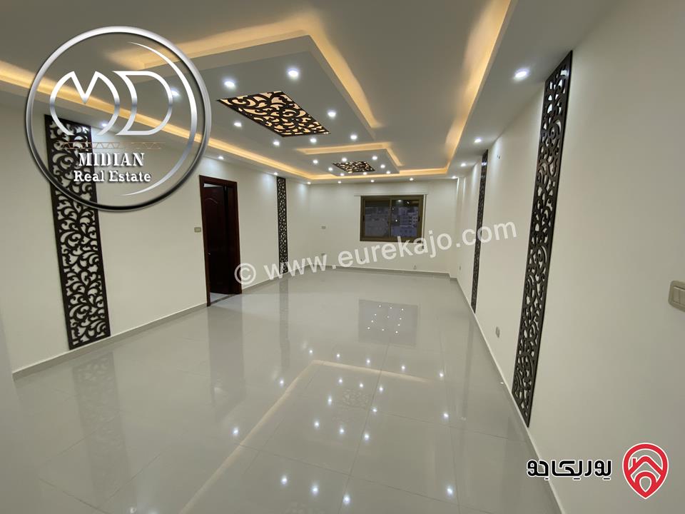 شقة جديدة فارغة للايجار عرقوب خلدا مساحة 230م تشطيبات و ديكورات سوبر ديلوكس اطلالة جميلة بسعر مميز
