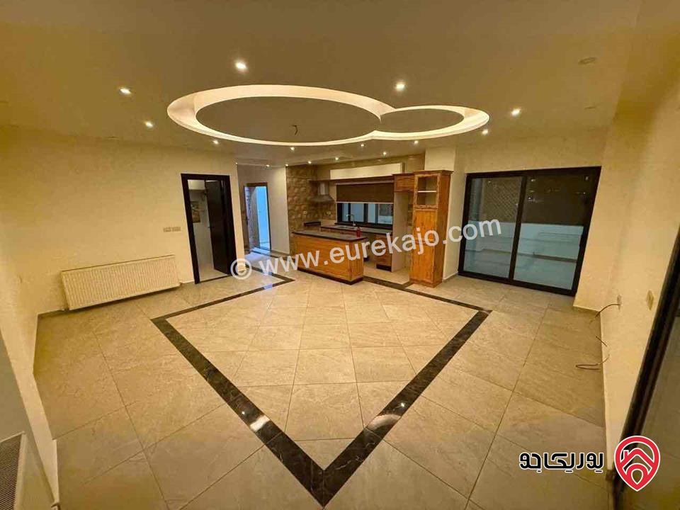 روف طابق ثاني مساحة 100م داخلي و 100م خارجي للايجار في عمان - دابوق 