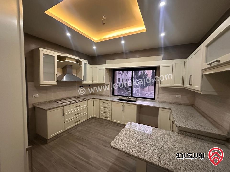 شقة طابق أول مساحة 200م للايجار في عمان - خلدا 