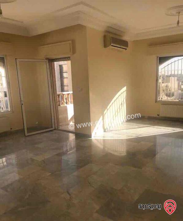 شقة طابق ثالث مساحة 160م للايجار في عمان - الصويفية