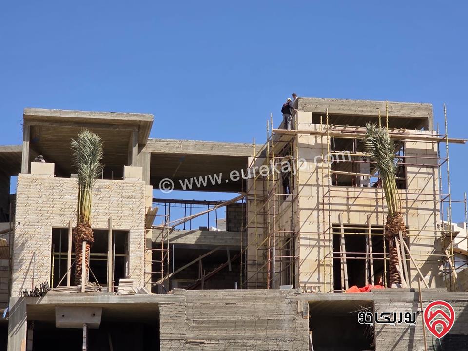 فيلاعدد 2 مساحة البناء 500م لكل فيلا على أرض المساحة الكلية 1 دونم للبيع في عمان - دابوق 