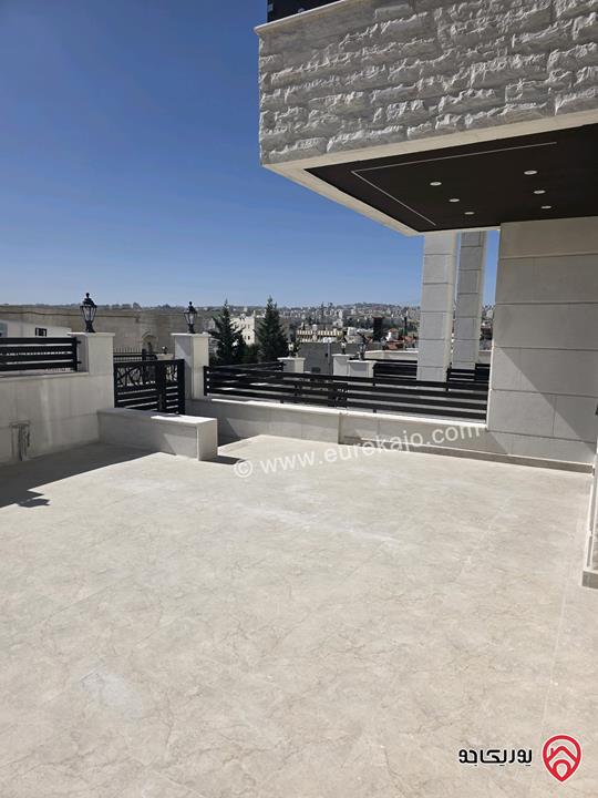 شقة أرضية مساحة 143م مع باركنج وترس ومدخل خاص 50م للبيع في عمان - شفا بدران