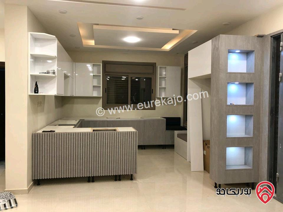 مزرعة مساحة البناء 220م على أرض 3400م مجهزة بالكامل للبيع داخل كومباوند خاص في المفرق