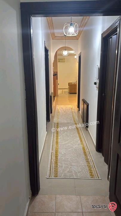 شقة طابق ثالث مساحة 110م للايجار في عمان - أم السماق 