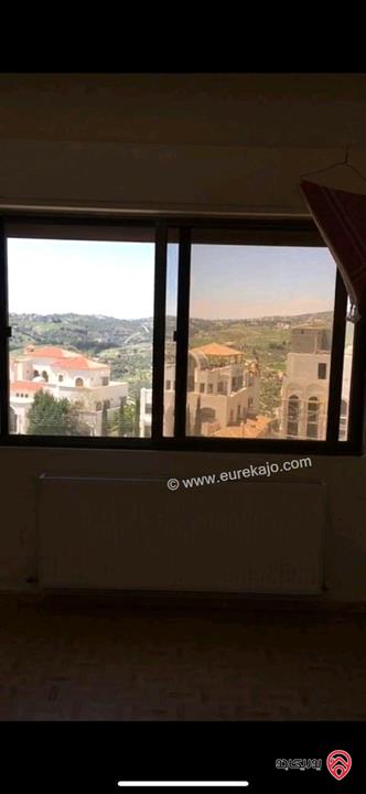 شقة مساحة 229م طابق ثالث للبيع في عمان - الكرسي