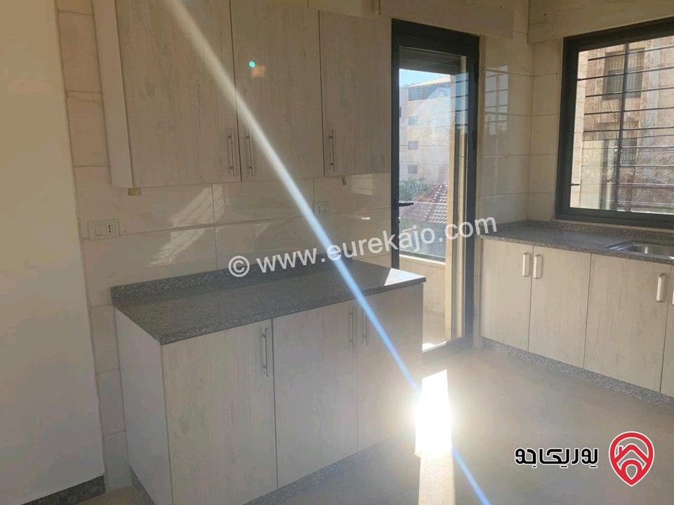 شقة فارغة شبه ارضية مساحة 160م للايجار في عمان - تلاع العلي 