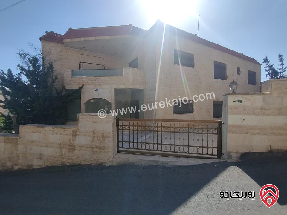 فيلا مساحة 700م على أرض 873م للبيع في عمان - طبربور حي الشهيد