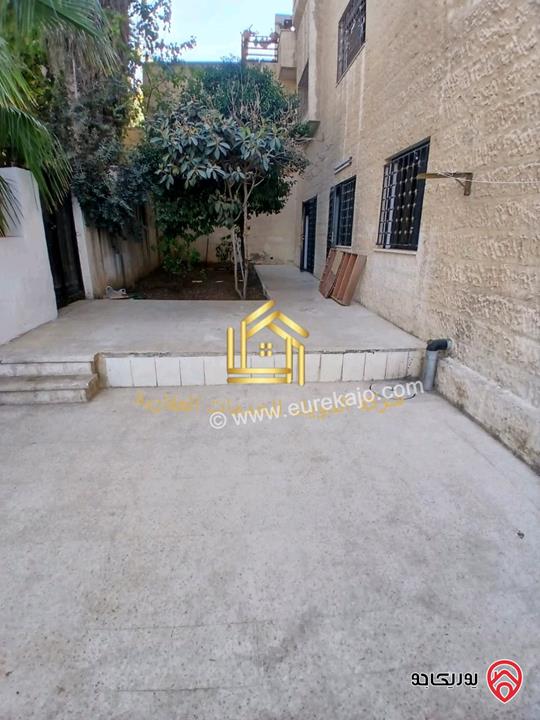 شقة فارغة طابق تسوية مساحة 130م داخلي و 40م خارجي للايجار في عمان - الرابية