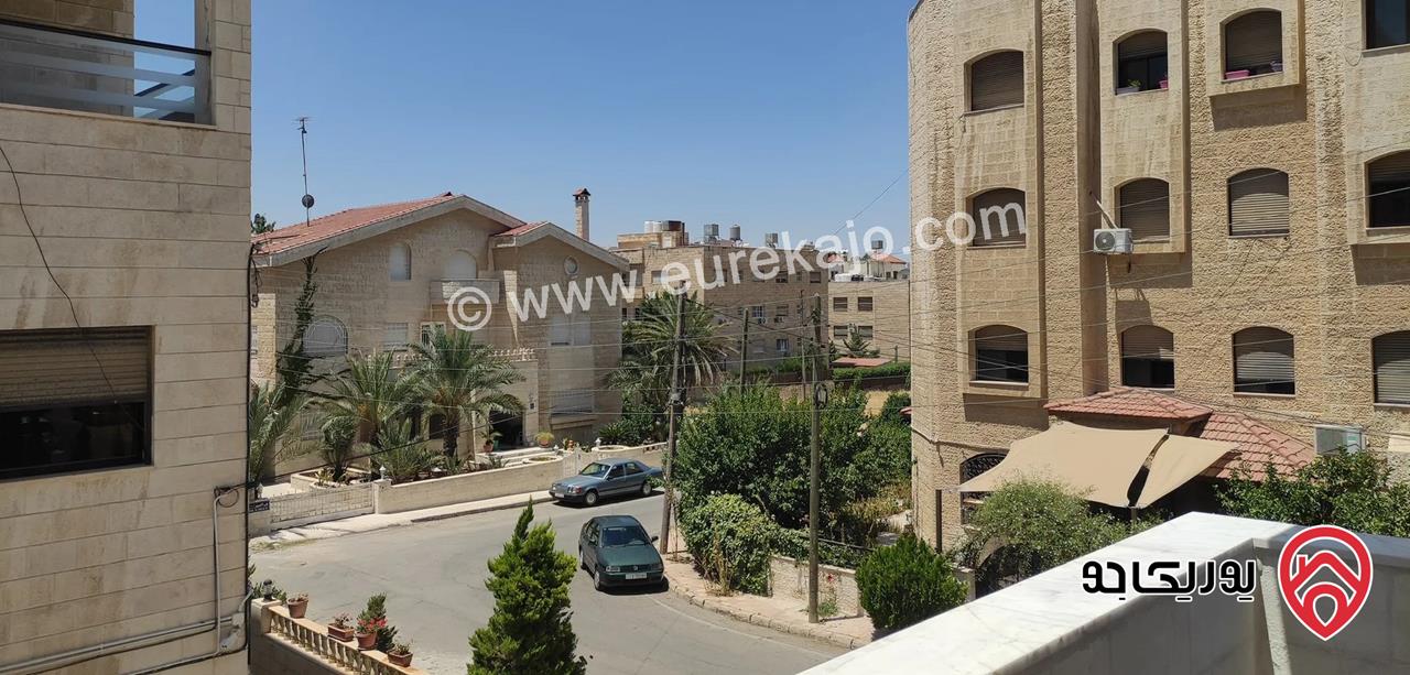 شقة طابقية مساحة 223م طابق أول للبيع في عمان - دير غبار 