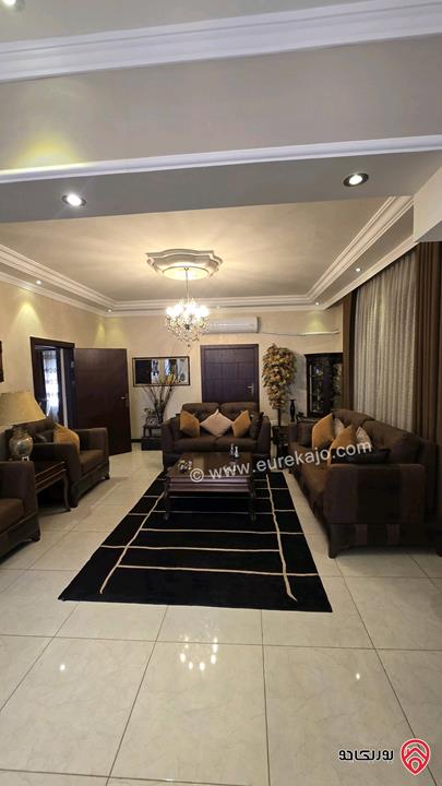 فيلا مساحة 330م على أرض 405م للبيع في عمان - طريق المطار البنيات 