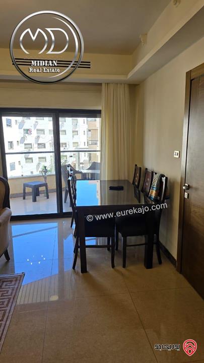 شقة مفروشة للايجار في عمان - ام السماق مساحة 130م طابق ثاني تشطيبات و فرش سوبر ديلوكس اطلالة جميلة بسعر مميز