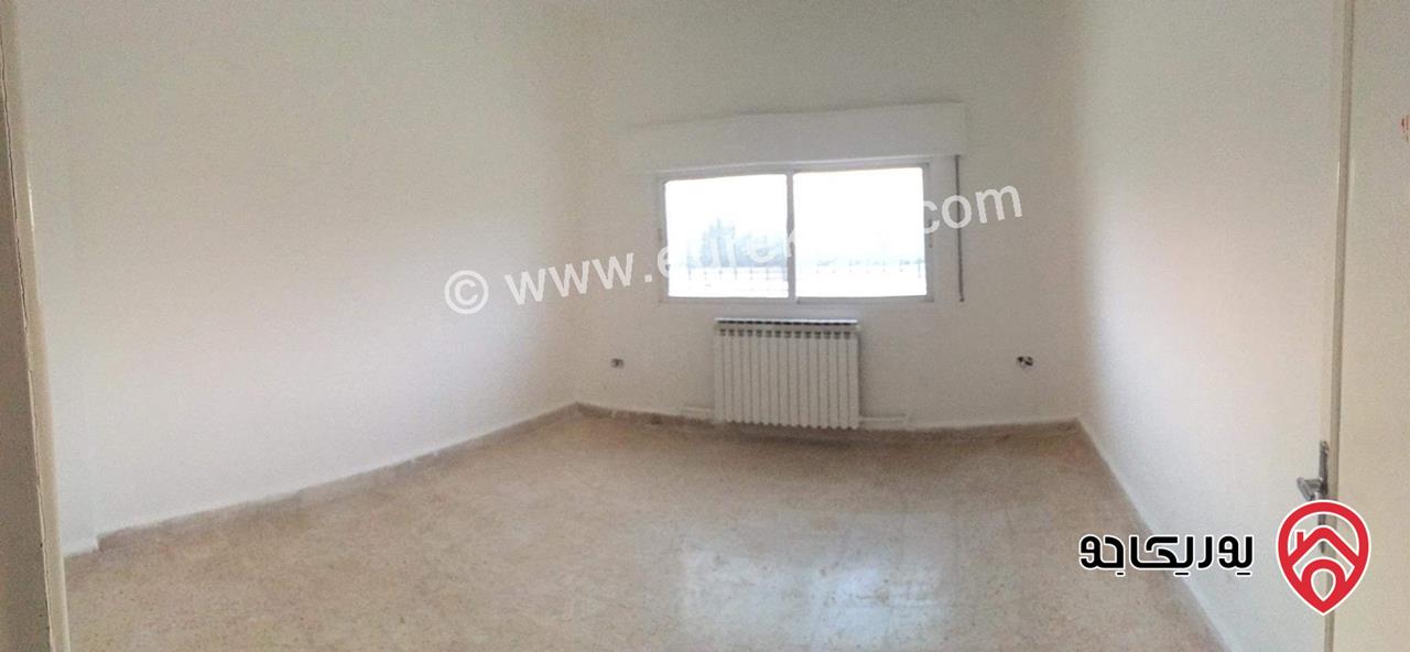 منزل مساحة 350م مع أرض 4 دونم للبيع في اجمل مناطق السرو /أبو طارة