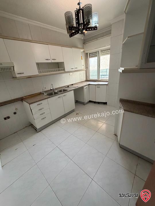 شقة طابق رابع مساحة 108م للبيع في عمان - الرابية 