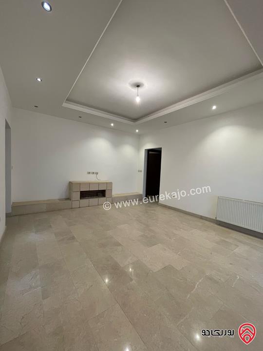 شقة سوبر ديلوكس مساحة 240م طابق ثاني للإيجار في عمان - الكرسي