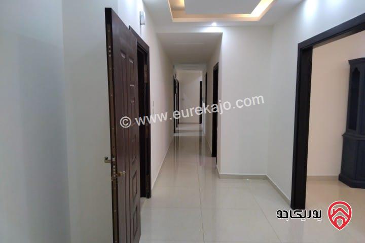 شقة تسوية طابقية مساحة 270م داخلي و 50م خارجي للإيجار في عمان - دير غبار