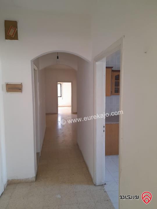 شقة مساحة 138م طابق ثالث للايجار في عمان - جبل الحسين - قرب مستشفى الاستقلال 