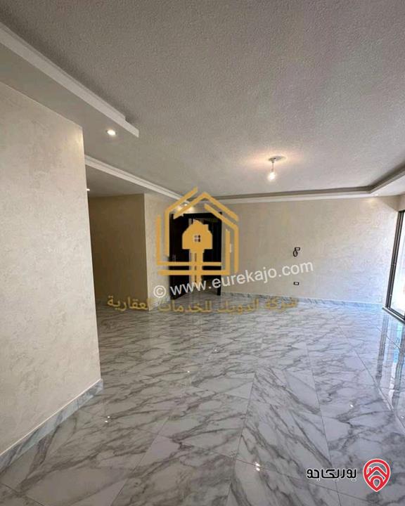 شقة فارغة شبه ارضية مساحة 130م للايجار في عمان - ام السماق 