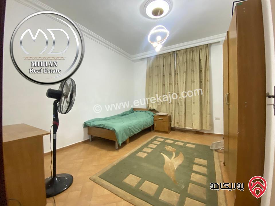 شقة للبيع في عمان - الرابية طابق اول مساحة 180م سوبر ديلوكس اطلالة جميلة بسعر مميز جداً