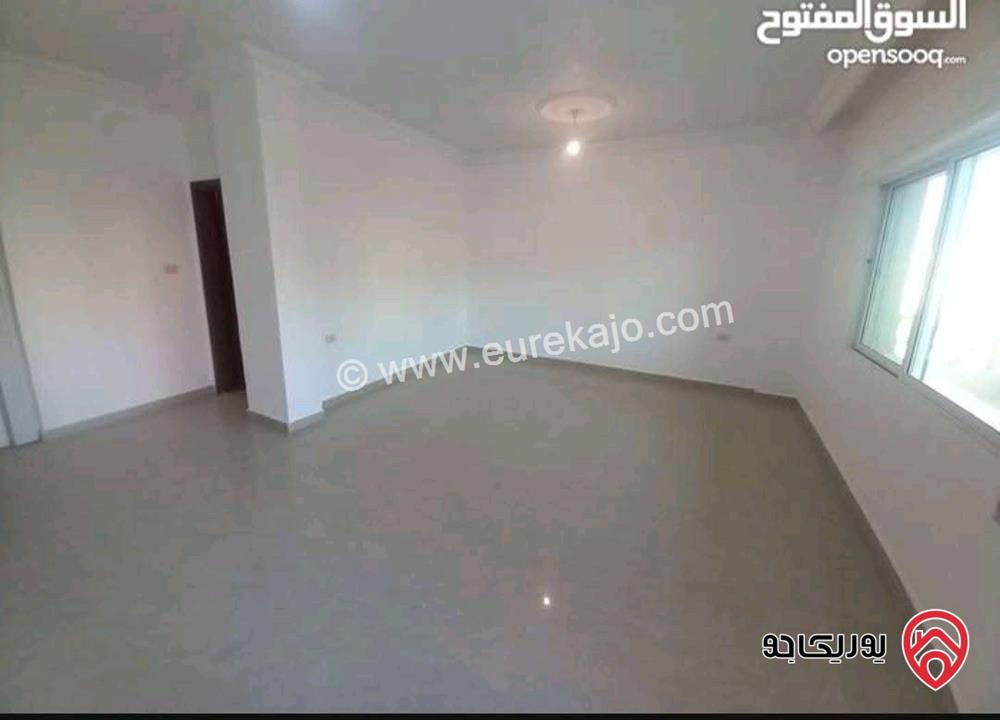 شقة طابق أول مساحة 160م للبيع في الزرقاء - البتراوي