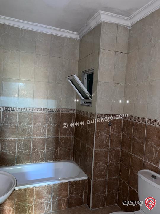 شقة شبه أرضية مساحة 100م داخلي و 100م خارجي للبيع في عمان - الجبيهة 