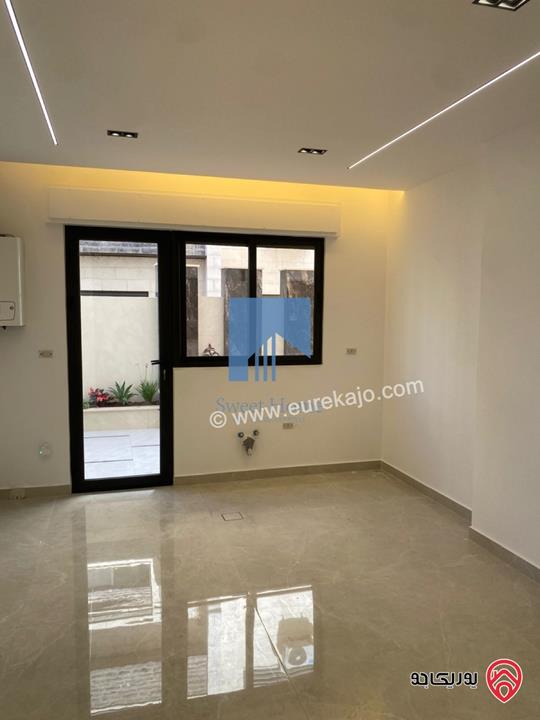 شقة أرضية فاخرة للبيع في عمان - أم أذينة قرب أبراج السادس 190م مع ترسات 130م لم تسكن