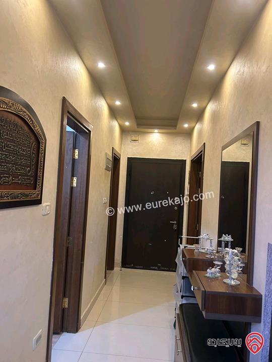 شقة فاخرة شبه أرضية مساحة 180م داخلي و 200م خارجي للبيع في عمان - تلاع العلي