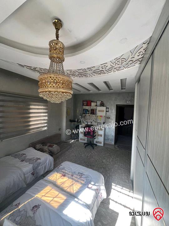 شقة طابق ثاني مساحة 110م للبيع في الرصيفة