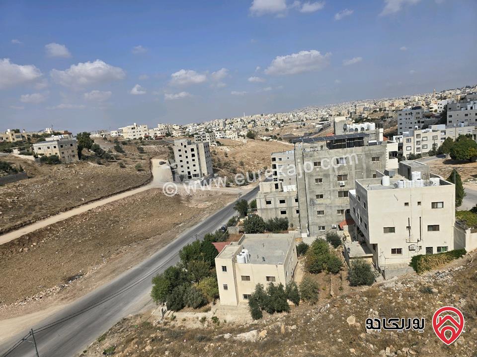 شقة طابق ثاني فني مساحة 137م للبيع في اربد 