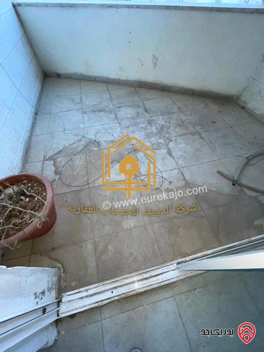 شقة فارغة طابق ثالث مساحة 200م للإيجار في عمان - مرج الحمام 