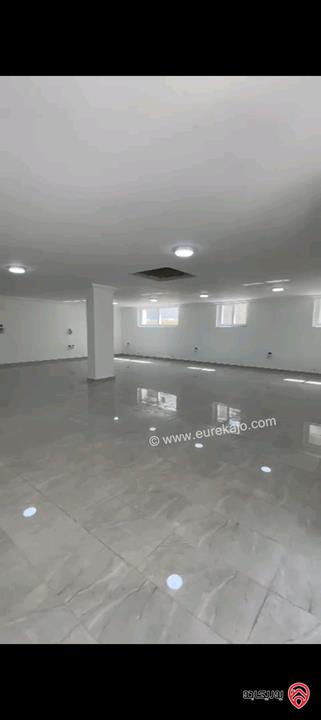 فيلا مساحة 1300م على أرض 1200م للبيع في عمان - الجبيهة 