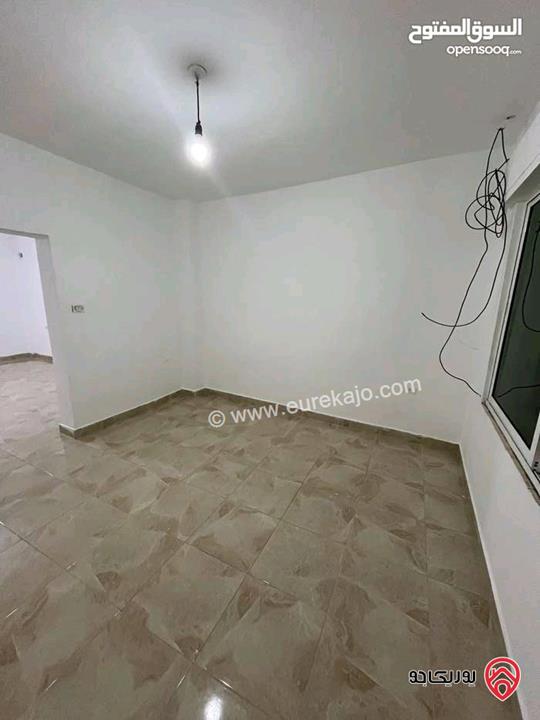 شقة فارغة طابق ثالث مساحة 100م للايجار في عمان - الجندويل