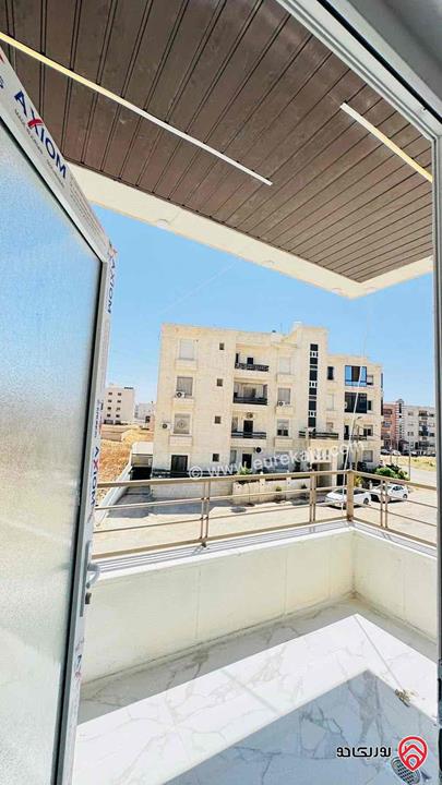 شقة سكنية فندقية مساحة 120م للبيع في اربد - شارع البتراء بسعر مميز