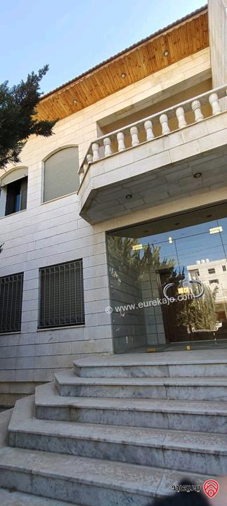 فيلا متلاصقة فاخرة جدا مساحة 540م على أرض 500م للبيع في عمان - شفا بدران الكوم 