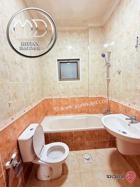 شقة فارغة للايجار في عمان - خلدا مقابل المعارف مساحة 230م 4 نوم طابق ثاني تشطيبات سوبر ديلوكس بسعر مميز