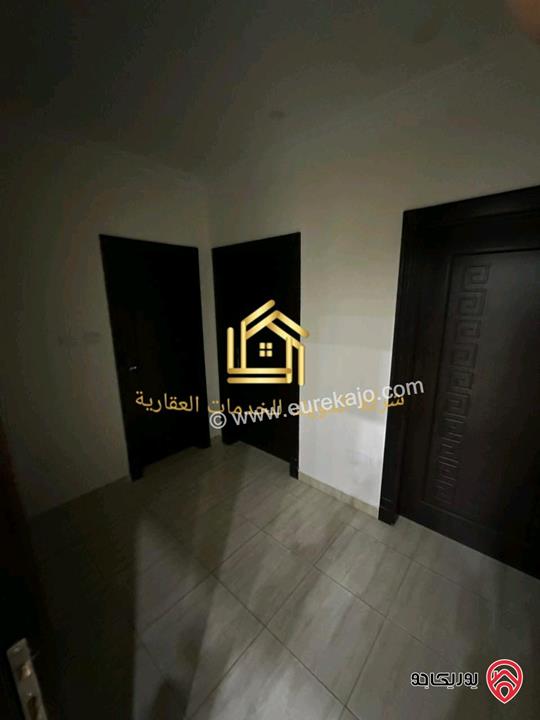 شقة فارغة طابق ثالث مساحة 210م للإيجار في عمان - الصويفية 