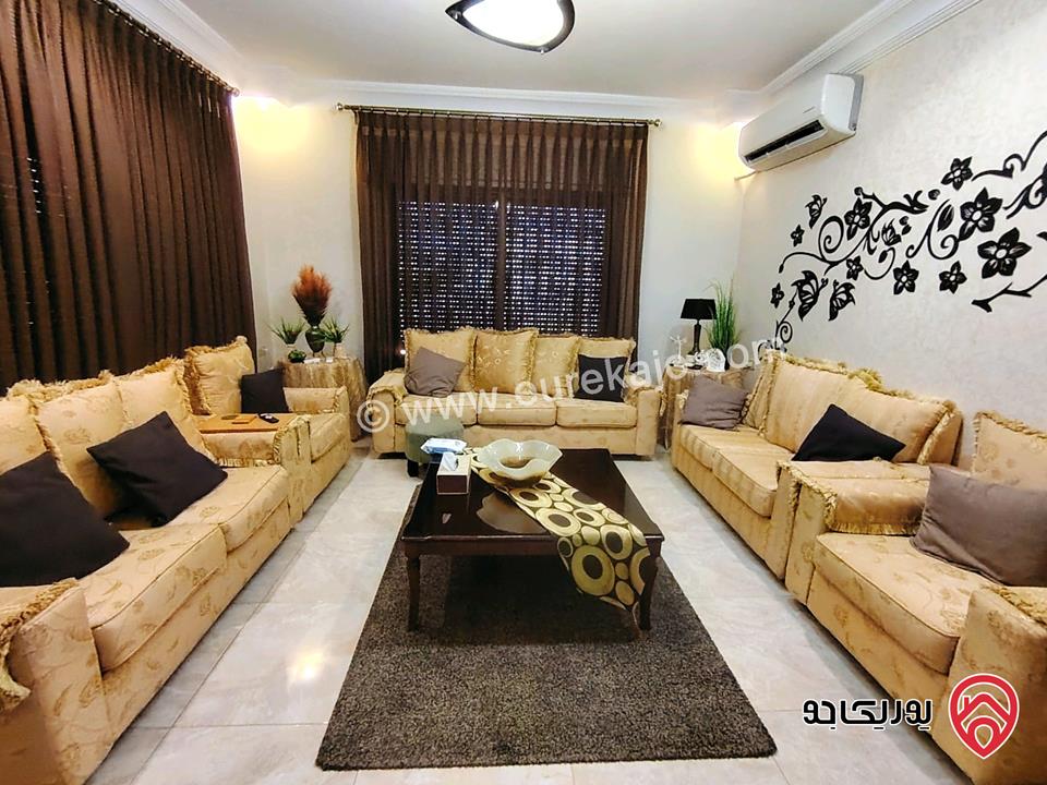 شقة مساحة 230م طابقية للبيع في عمان - اليادودة اسكان الصيادلة 