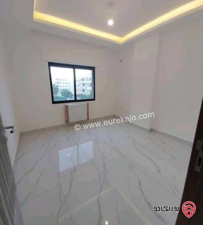 شقة فارغة طابق ثالث دوبلكس مساحة 300م للايجار في عمان - تلاع العلي