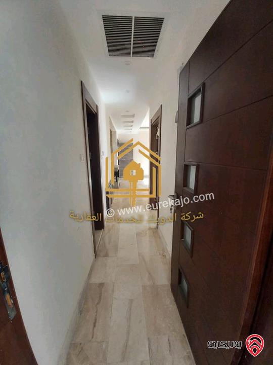 شقة جديدة لم تسكن طابق اول مساحة 180م للإيجار في عمان - خلدا 