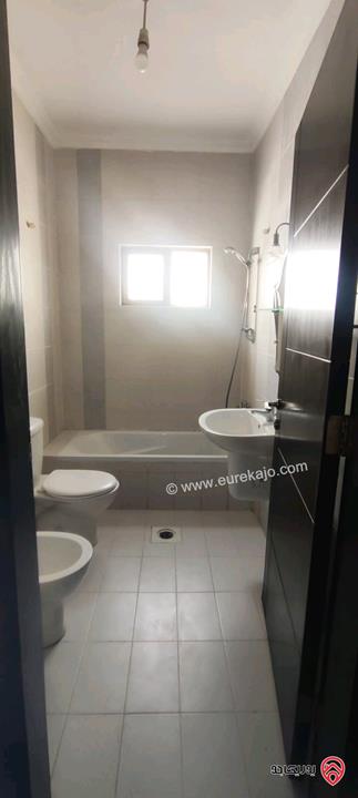 شقة طابق ثالث مساحة 200م للايجار في عمان - دير غبار